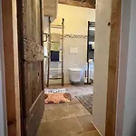 Tana Del Gufo B&B
