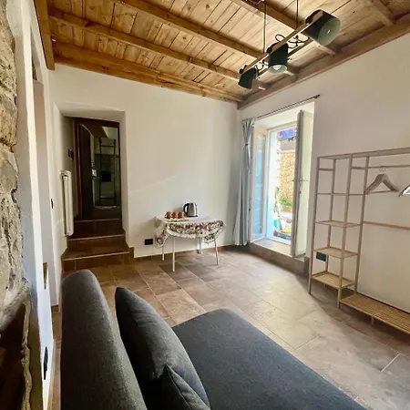 Tana Del Gufo Bed & Breakfast 3*